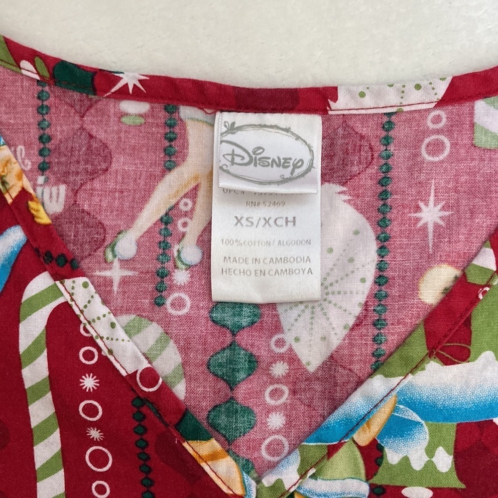 Disney Tinkerbell Women’s Scrub Top Size XS - Picture 6 of 6